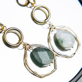 collar Aura latón baño oro 18k y jade