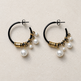 Density Earrings – Aros Negros con Perlas