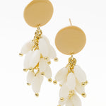 Pendientes largos corales blancos FISHERS - KIREI