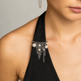 MASS BROOCHE · Broche de Perlas y Cadenas