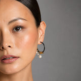 Density Earrings – Aros Negros con Perlas