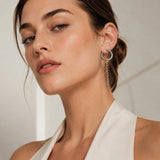 FROST Acier inoxydable | Boucles d'oreilles créoles asymétriques avec chaîne et zircone