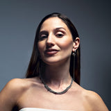 Collar RIPPLE de acero inoxidable en modelo – Kirei Jewellery